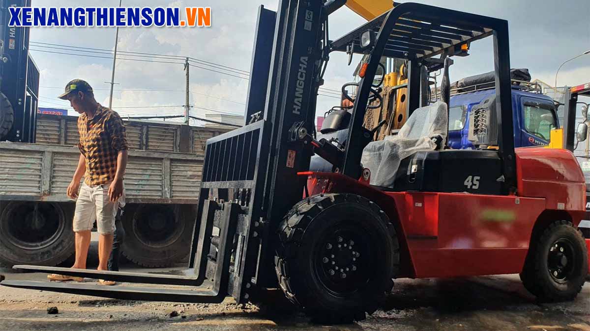 Xe nâng dầu 4.5 dòng A