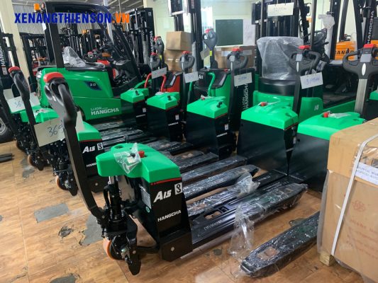 Xe nâng có mấy loại? Mỗi loại dùng Pallet nào?