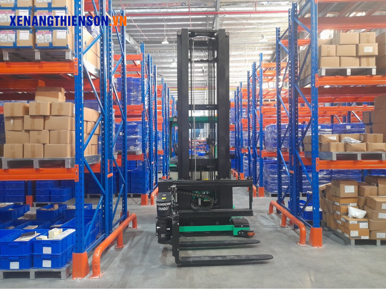 Hình ảnh thiết bị kho pin lithium
