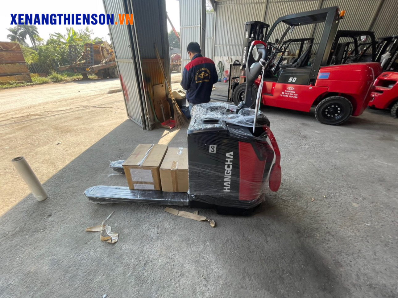 Xe nâng tay thấp điện 3 tấn pin axit