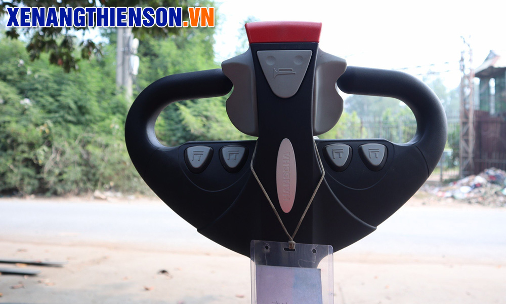 Tay điều khiển của Xe nâng tay điện cao 1.5 tấn A series model CDD15-A2MA-SZ