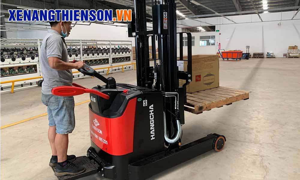 Xe nâng tay điện cao 1.6 tấn Axit