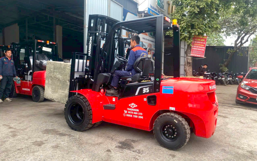 Xe nâng dầu Hangcha
