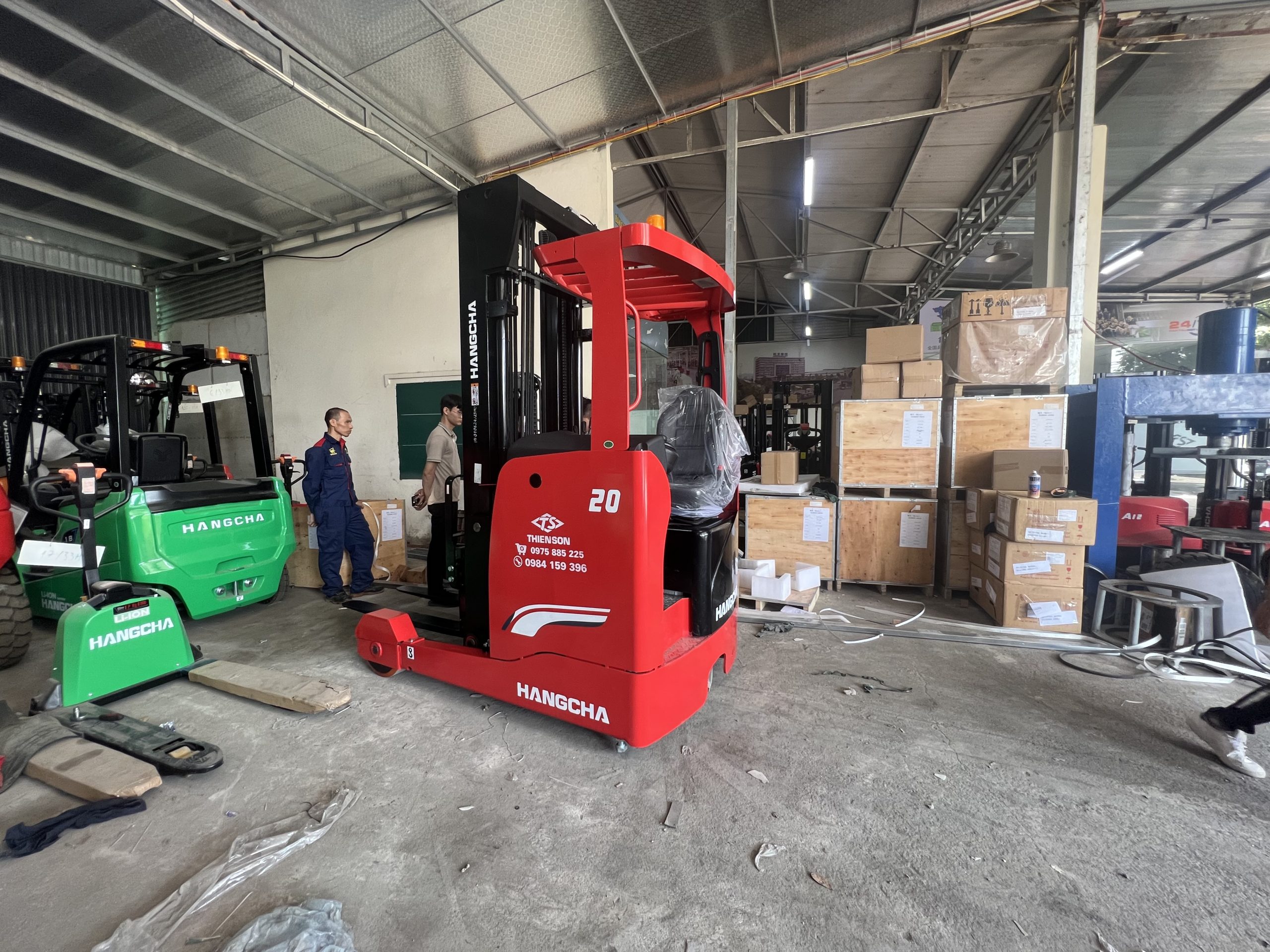 Xe nâng Reach Truck giá rẻ