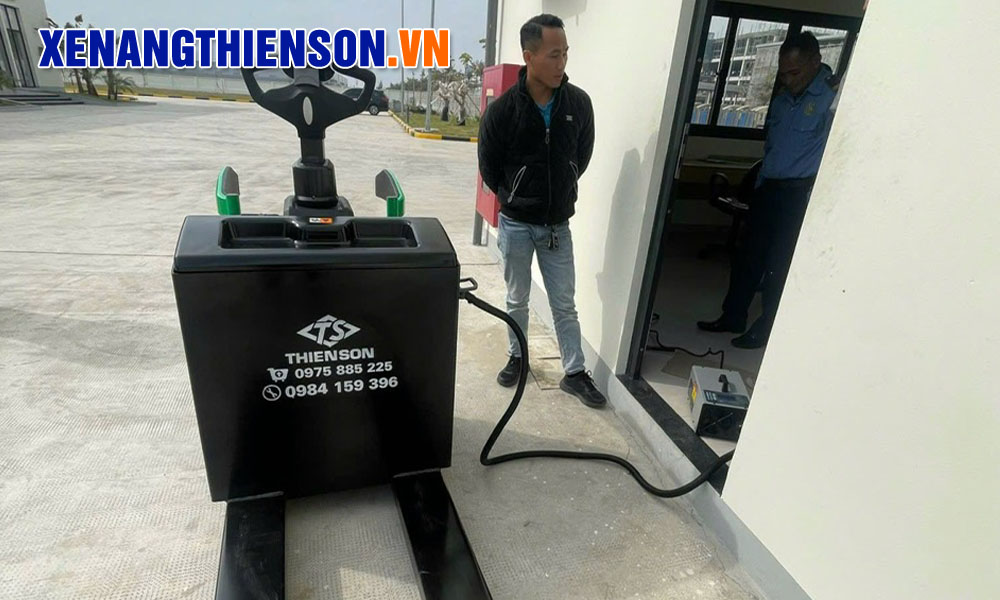 Sạc xe nâng tay CBD20 dòng X pin Lithium