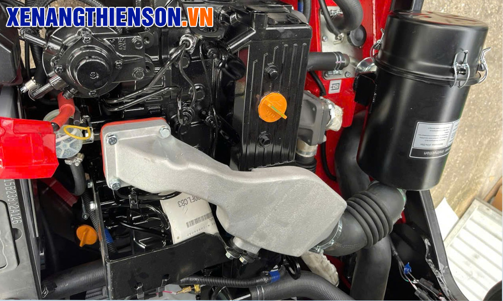 Động cơ YANMAR 4TNE98 của xe nâng địa hình 3 tấn
