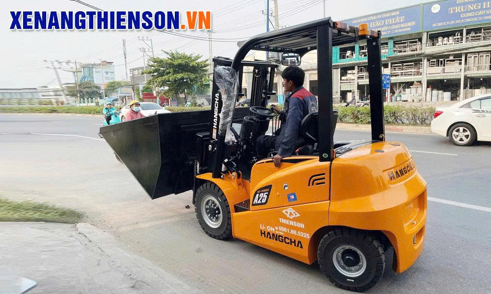 Xe nâng điện 2.5 tấn lắp gầu xúc