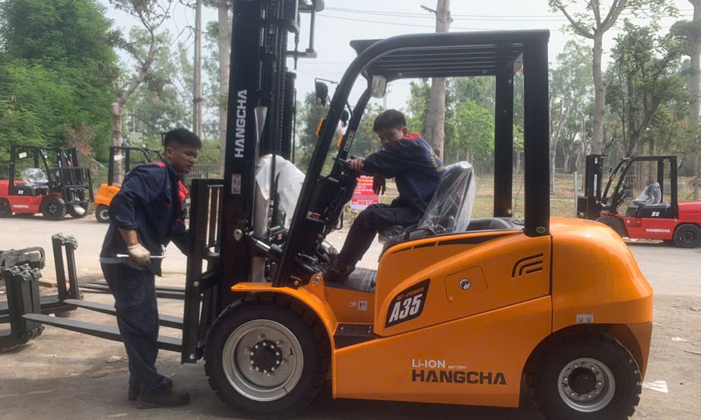 xe nâng điện 3.5 tấn pin lithium