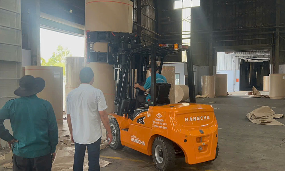 Giá xe nâng điện tại Ninh Bình