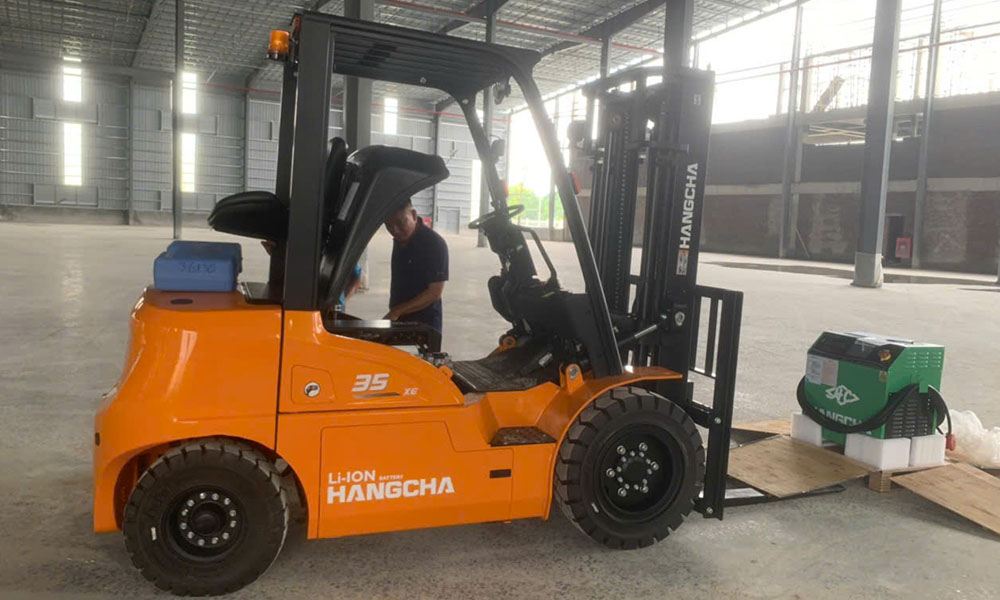 Bảo dưỡng xe nâng điện
