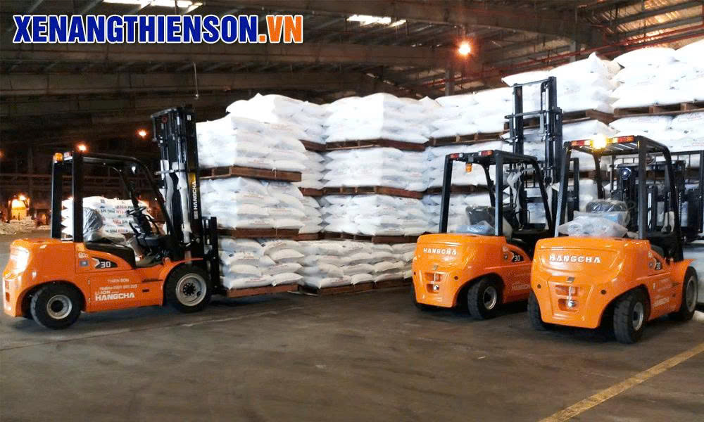 Xe nâng điện 3 tấn Hangcha trang bị động cơ PMSM hiệu suất cao