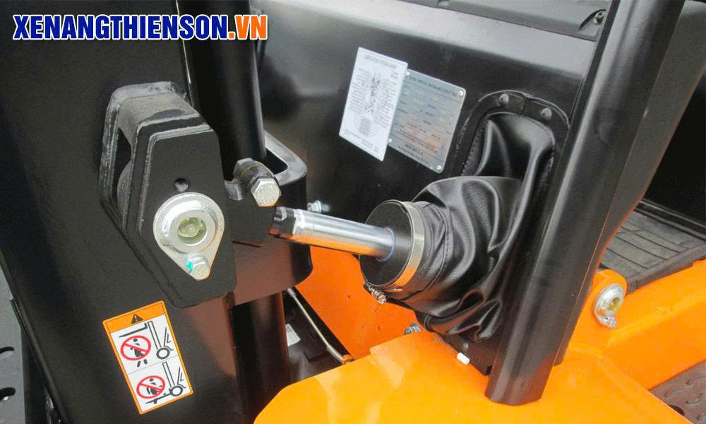 Xi lanh nghiêng trên xe nâng