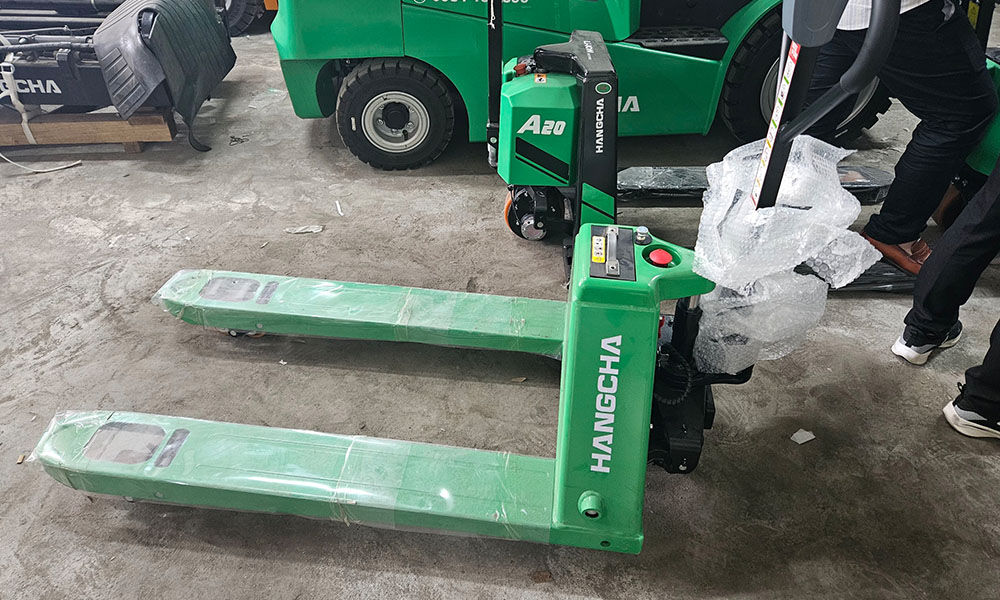 Xe nâng tay điện thấp