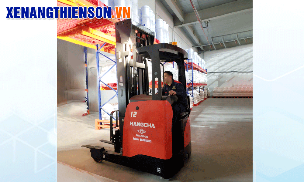 Xe nâng reach truck ngồi lái 1.2 tấn