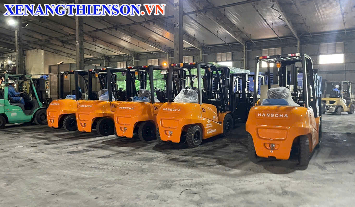 xe nâng 3.5 tấn điện chui cont HangCha